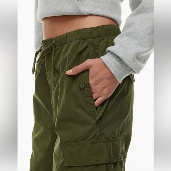 COPY - New ARITZIA squad parachute pant - Picture 3 of 5